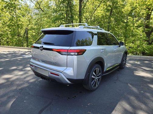 Brilliant Silver Metallic 2023 Nissan Pathfinder Platinum