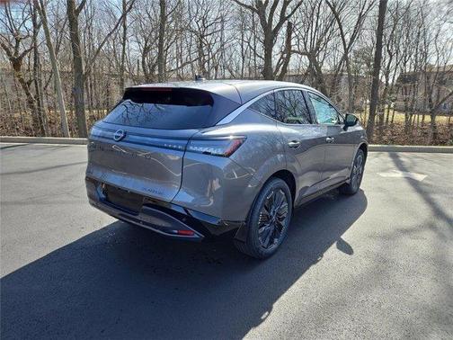 Gun Metallic 2026 Nissan Murano Platinum