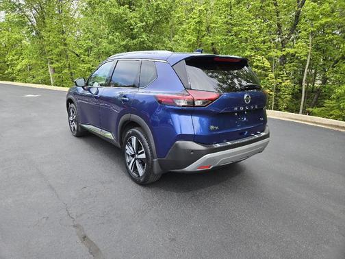 Caspian Blue 2021 Nissan Rogue SL