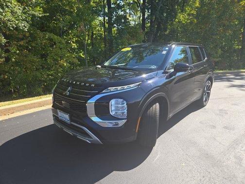 2022 Mitsubishi Outlander Black Edition