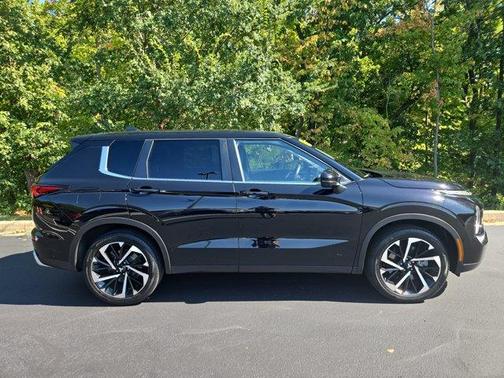 2022 Mitsubishi Outlander Black Edition