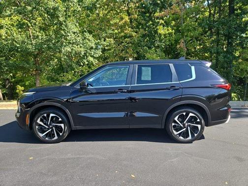 2022 Mitsubishi Outlander Black Edition