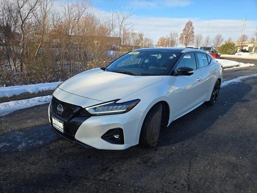 2021 Nissan Maxima SR