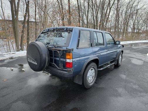 1991 Nissan Pathfinder SE-V6 4WD