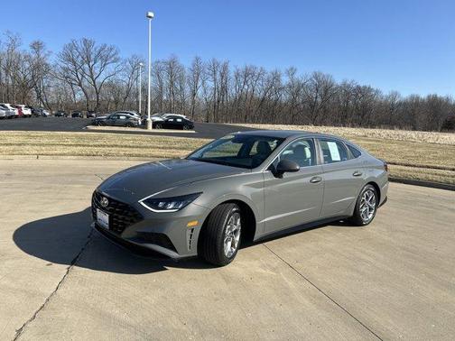 2023 Hyundai SONATA SEL