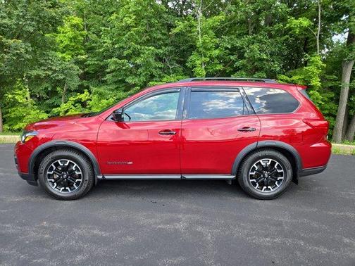2019 Nissan Pathfinder SL