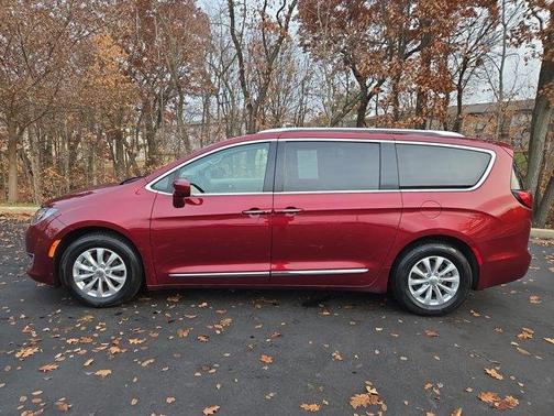 2019 Chrysler Pacifica Touring-L