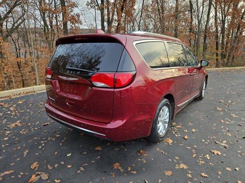 2019 Chrysler Pacifica Touring-L