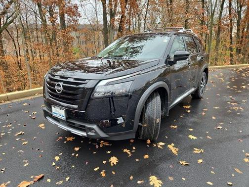 2025 Nissan Pathfinder Platinum