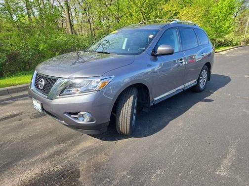 2016 Nissan Pathfinder SL