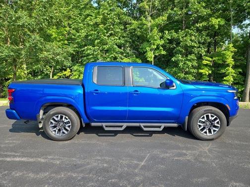 2024 Nissan Frontier SL