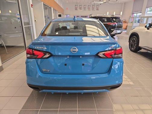 2025 Nissan Versa 1.6 SR