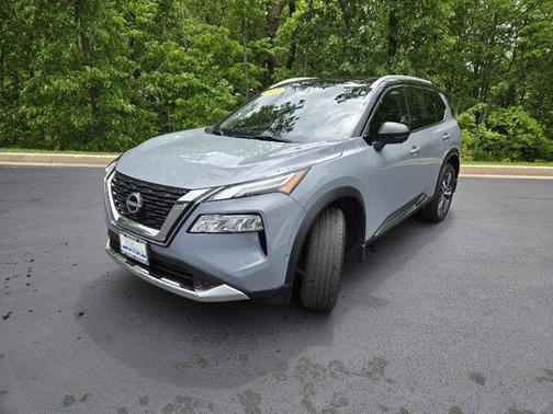 2 Tone Gray / Black Roof 2023 Nissan Rogue Platinum