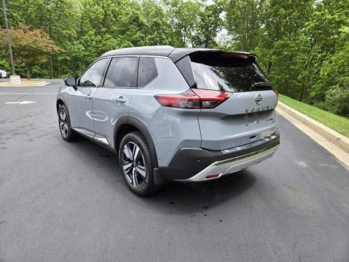 2 Tone Gray / Black Roof 2023 Nissan Rogue Platinum