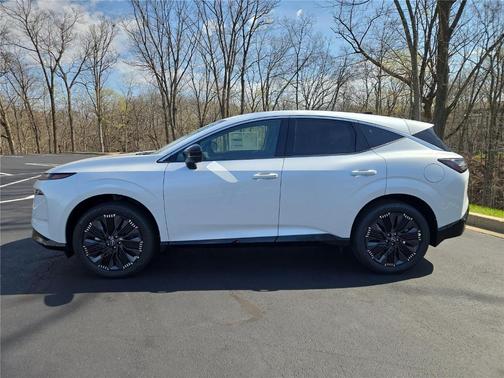 Everest White P 2026 Nissan Murano Platinum