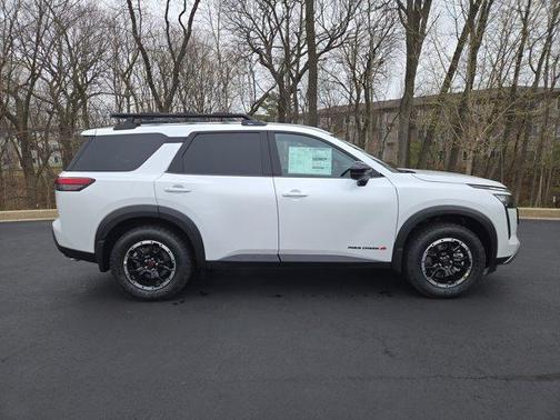 Everest White P 2026 Nissan Pathfinder Rock Creek