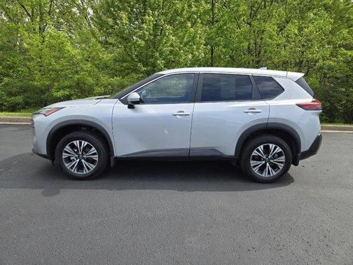 Brilliant Silver Metallic 2023 Nissan Rogue SV