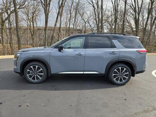 Boulder Gray Metallic 2026 Nissan Pathfinder Platinum