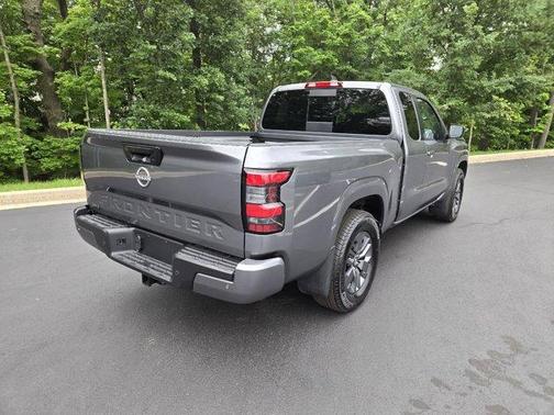 Gun Metallic 2025 Nissan Frontier SV