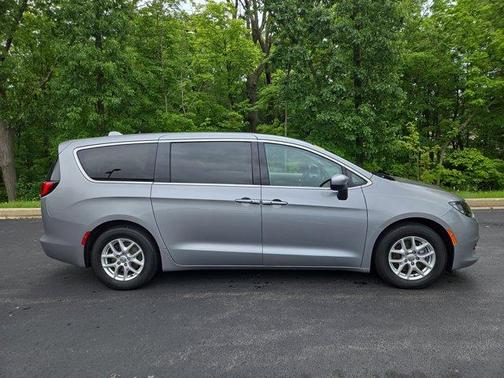 2017 Chrysler Pacifica Touring