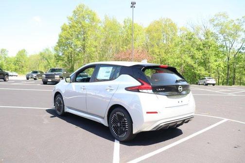 2023 Nissan Leaf SV PLUS