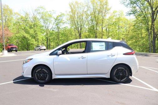 2023 Nissan Leaf SV PLUS