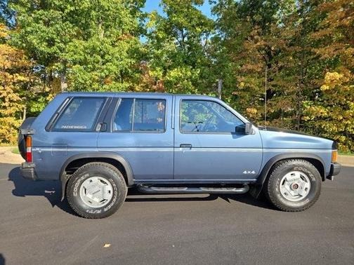 1991 Nissan Pathfinder SE-V6 4WD