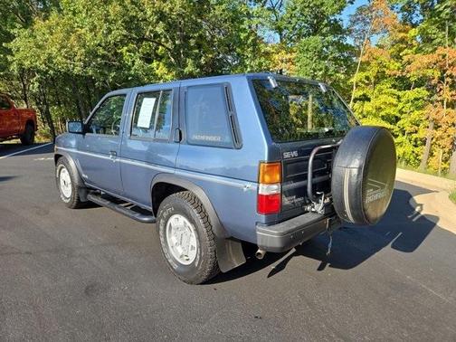 1991 Nissan Pathfinder SE-V6 4WD