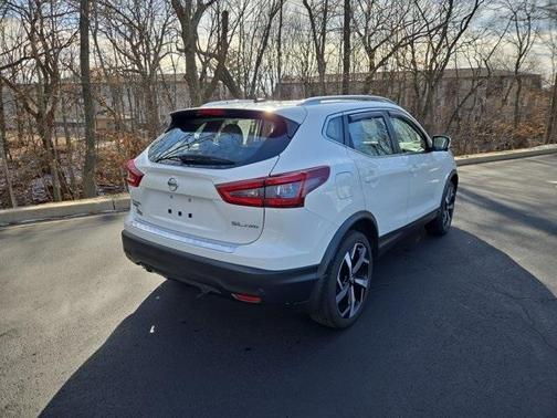 2022 Nissan Rogue Sport SL
