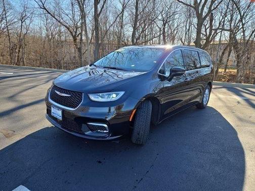 2024 Chrysler Pacifica Touring-L