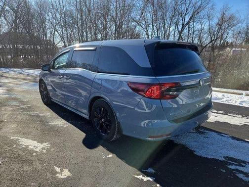 Sonic Gray Pearl 2023 Honda Odyssey Sport
