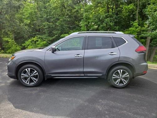 2017 Nissan Rogue SL