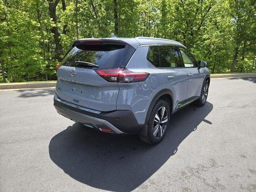 Boulder Gray Pearl 2023 Nissan Rogue SL