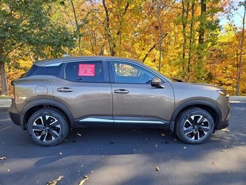 2025 Nissan Kicks SV