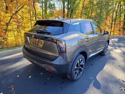 2025 Nissan Kicks SV