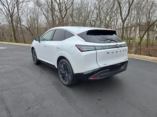 Everest White P 2026 Nissan Murano Platinum