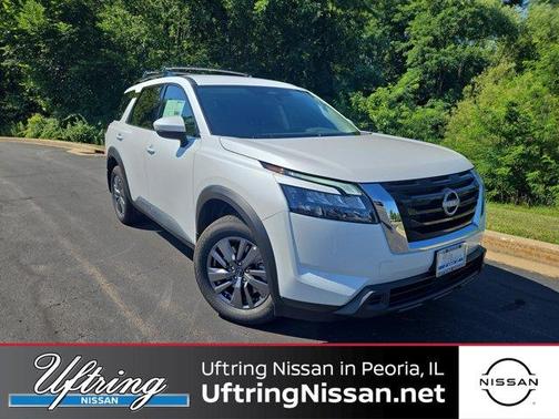 2025 Nissan Pathfinder SV