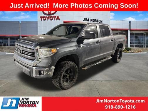 2015 Toyota Tundra SR5