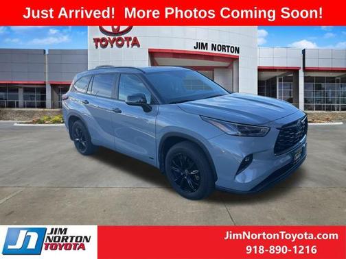 2024 Toyota Highlander Hybrid XLE