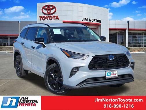 2024 Toyota Highlander Hybrid XLE