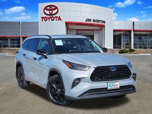 2024 Toyota Highlander Hybrid XLE