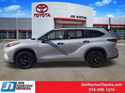 2024 Toyota Highlander Hybrid XLE