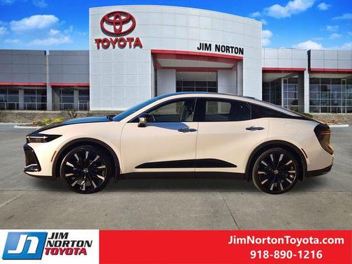 2025 Toyota Crown Platinum