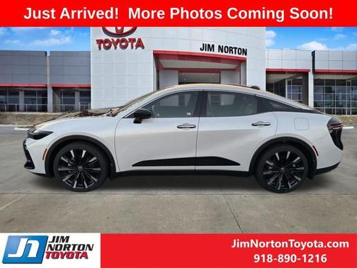 2025 Toyota Crown Platinum