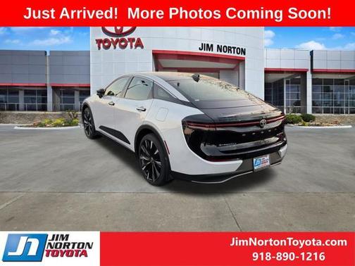 2025 Toyota Crown Platinum