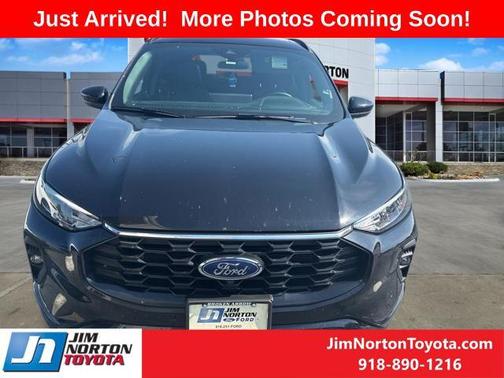 Agate Black Metallic 2023 Ford Escape ST-Line Select