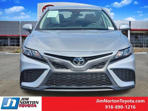 Celestial Silver Metallic 2024 Toyota Camry SE