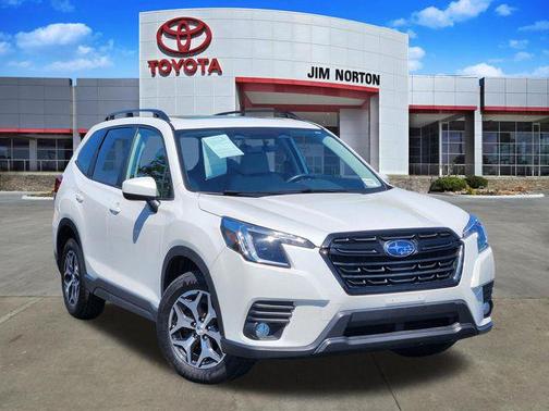 Crystal White Pearl 2023 Subaru Forester Premium