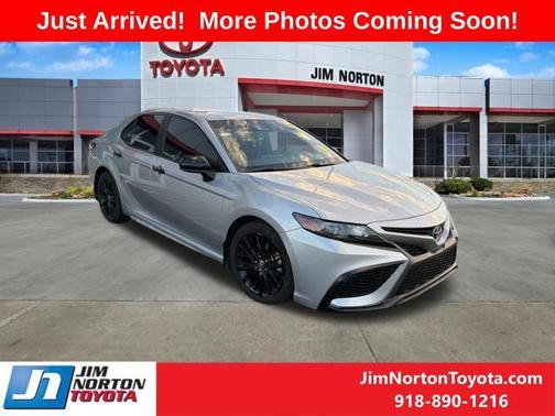 Celestial Silver Metallic 2021 Toyota Camry SE