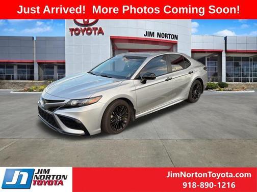 Celestial Silver Metallic 2021 Toyota Camry SE